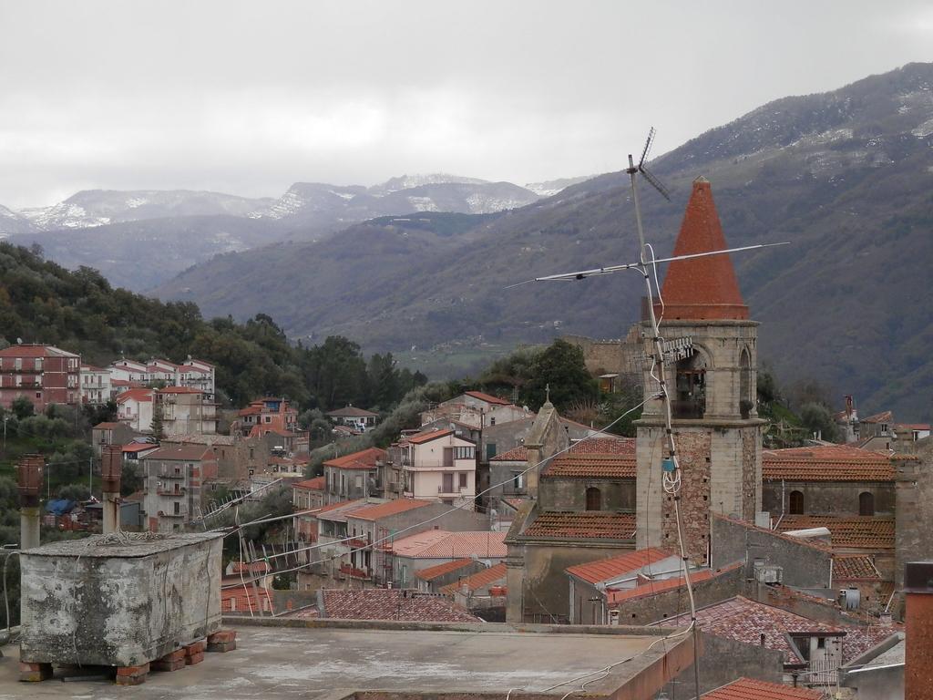 Al Fakhar Ficarra Exterior foto
